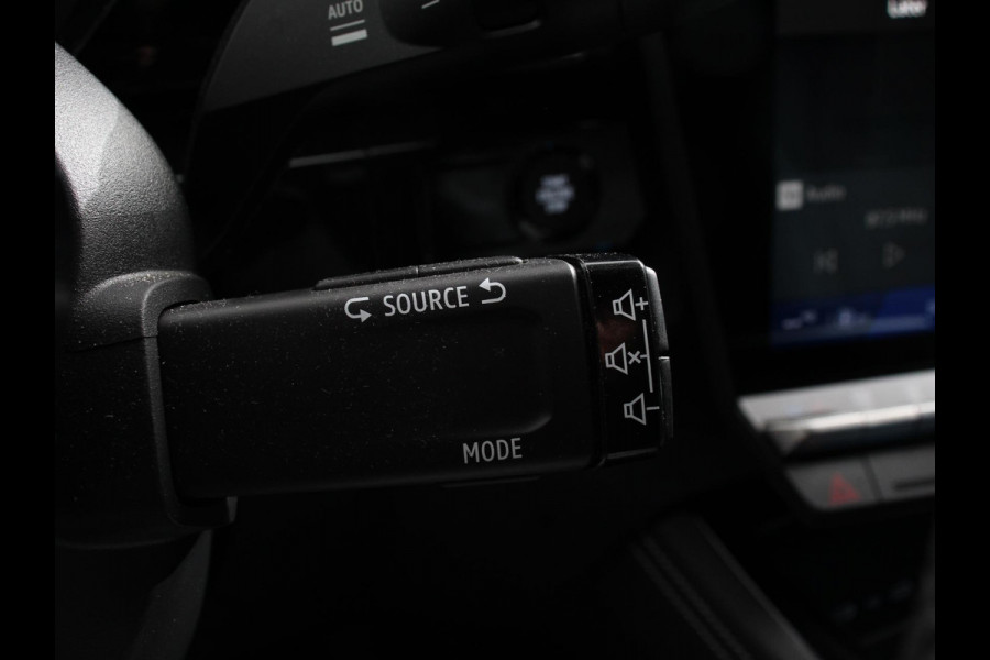 Renault Rafale 1.2 E-Tech full hybrid 200 techno AUTOMAAT Cruise control Climate control Parkeersensoren Camera LED Navigatie Lichtmetalen velgen Apple Carplay/ Android Auto