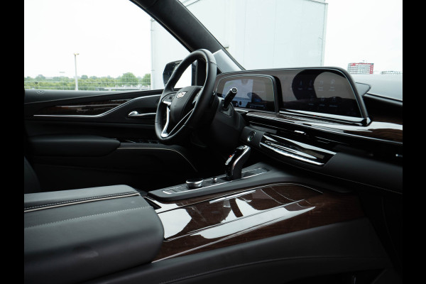 Cadillac Escalade 6.2 V8 | Sport | Luchtvering / Panoramadak / 7 Seats