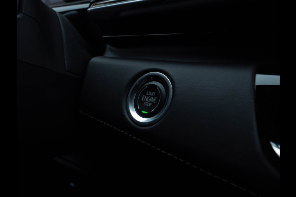 Cadillac Escalade 6.2 V8 | Sport | Luchtvering / Panoramadak / 7 Seats