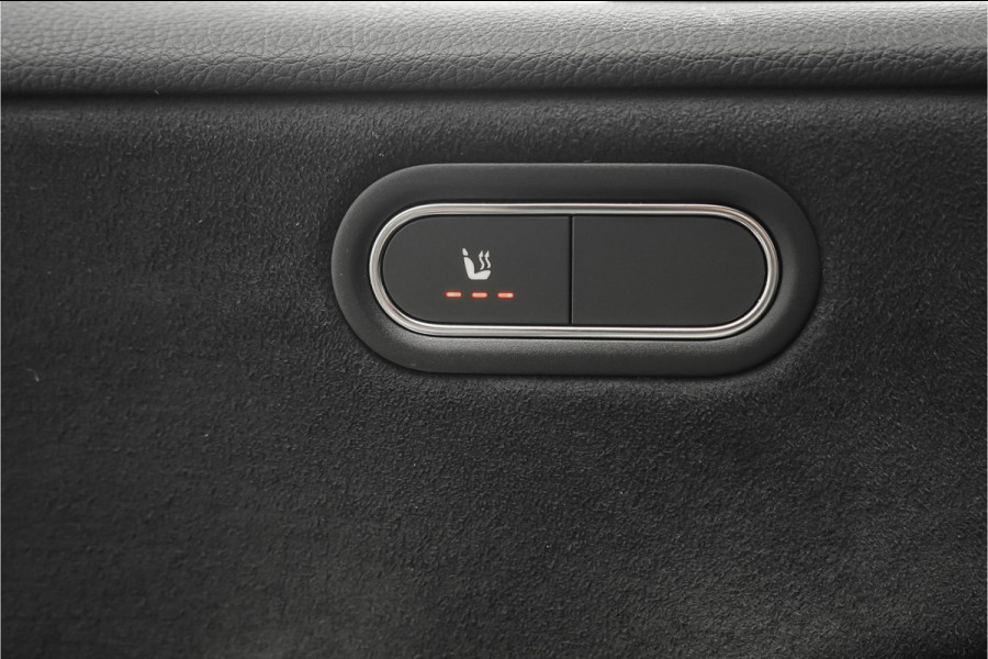 Mercedes-Benz A-Klasse 180 Business Solution AMG Camera CarPlay Black Pack 18"