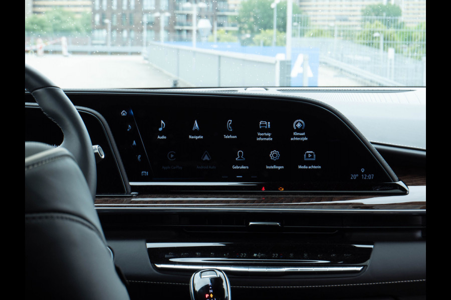Cadillac Escalade 6.2 V8 | Sport | Luchtvering / Panoramadak / 7 Seats