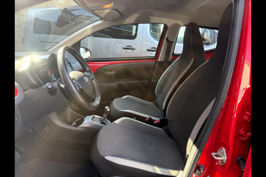 Toyota Aygo 1.0 VVT-i x-play Camera, App Connect