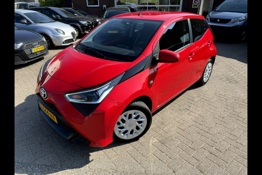 Toyota Aygo 1.0 VVT-i x-play Camera, App Connect