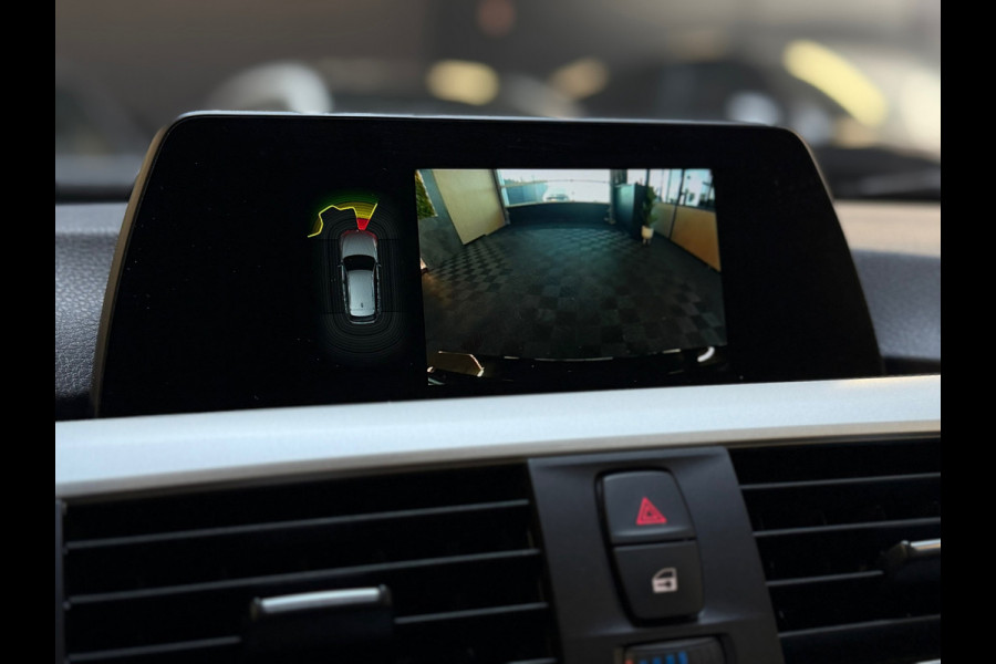 BMW 3 Serie Touring 320i Executive |AUTOMAAT|CAMERA||NAP|DEALER ONDERHOUDEN|184PK|ELEKT KOFFERKLEP|