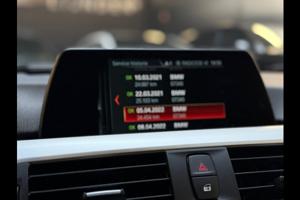 BMW 3 Serie Touring 320i Executive |AUTOMAAT|CAMERA||NAP|DEALER ONDERHOUDEN|184PK|ELEKT KOFFERKLEP|