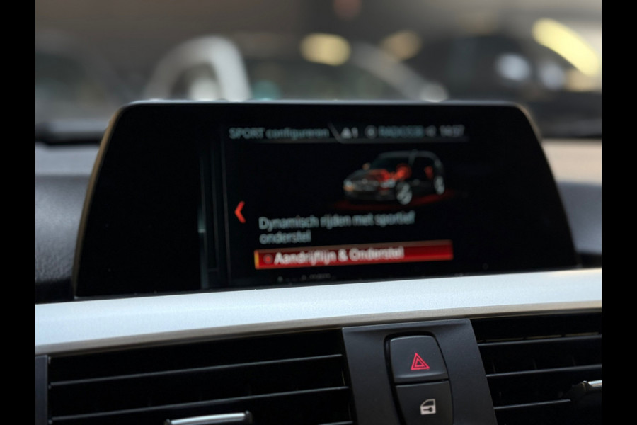 BMW 3 Serie Touring 320i Executive |AUTOMAAT|CAMERA||NAP|DEALER ONDERHOUDEN|184PK|ELEKT KOFFERKLEP|