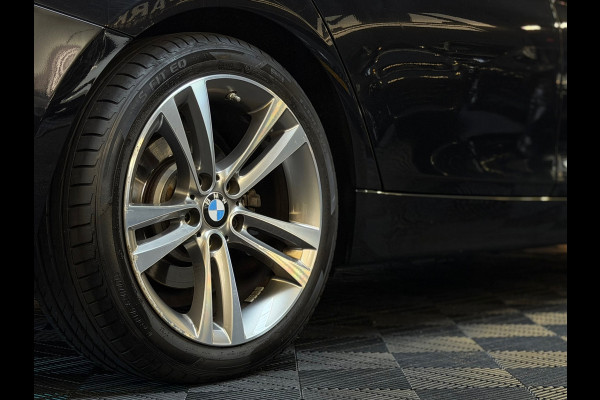 BMW 3 Serie Touring 320i Executive |AUTOMAAT|CAMERA||NAP|DEALER ONDERHOUDEN|184PK|ELEKT KOFFERKLEP|