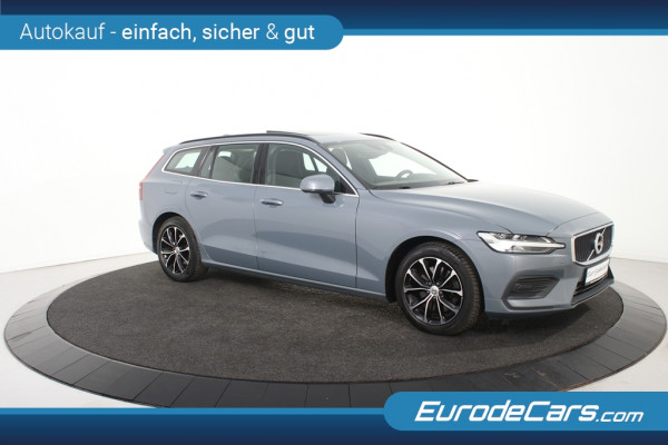 Volvo V60 2.0 B3 Momentum *1ste Eigenaar*Navigatie*Panoramadak*Trekhaak*Stoelverwarming*