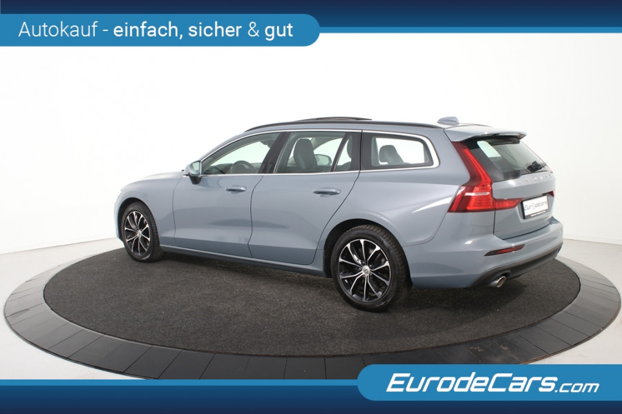 Volvo V60 2.0 B3 Momentum *1ste Eigenaar*Navigatie*Panoramadak*Trekhaak*Stoelverwarming*