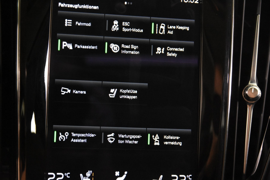 Volvo V60 2.0 B3 Momentum *1ste Eigenaar*Navigatie*Panoramadak*Trekhaak*Stoelverwarming*