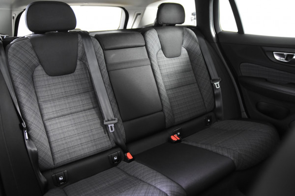 Volvo V60 2.0 B3 Momentum *1ste Eigenaar*Navigatie*Panoramadak*Trekhaak*Stoelverwarming*