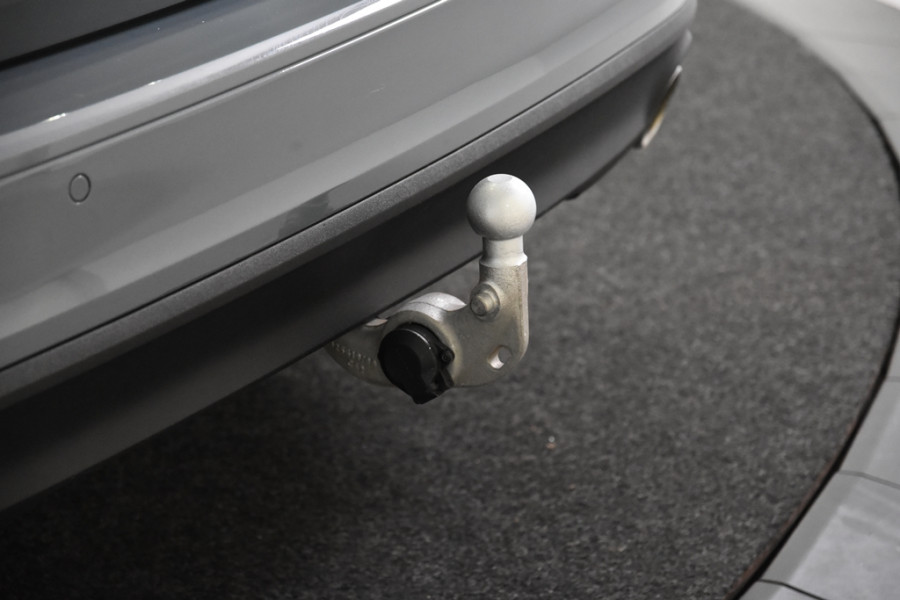 Volvo V60 2.0 B3 Momentum *1ste Eigenaar*Navigatie*Panoramadak*Trekhaak*Stoelverwarming*