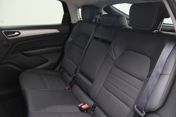 Renault Arkana 1.6 E-Tech Hybrid 145 Intens Panoramadak, Apple Carplay, Keyless, ACC, Stuur-/Stoelverw., 18"