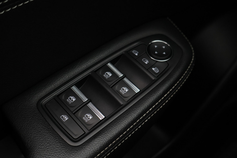 Renault Arkana 1.6 E-Tech Hybrid 145 Intens Panoramadak, Apple Carplay, Keyless, ACC, Stuur-/Stoelverw., 18"