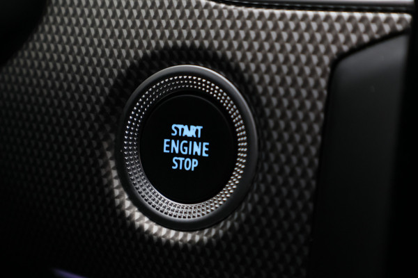 Renault Arkana 1.6 E-Tech Hybrid 145 Intens Panoramadak, Apple Carplay, Keyless, ACC, Stuur-/Stoelverw., 18"