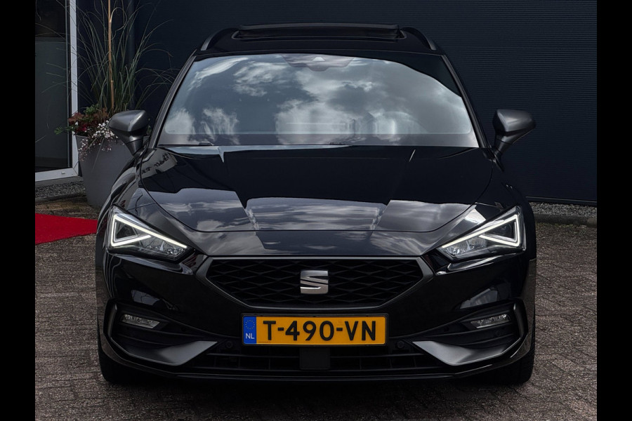 Seat Leon Sportstourer 1.5 eTSI FR Business Intense 150 PK | Schuif-Kantel Dak | NL-Auto | Camera | Beats Audio | Virtual Cockpit