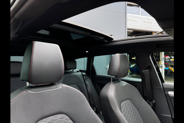 Seat Leon Sportstourer 1.5 eTSI FR Business Intense 150 PK | Schuif-Kantel Dak | NL-Auto | Camera | Beats Audio | Virtual Cockpit