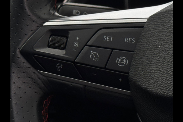 Seat Leon Sportstourer 1.5 eTSI FR Business Intense 150 PK | Schuif-Kantel Dak | NL-Auto | Camera | Beats Audio | Virtual Cockpit