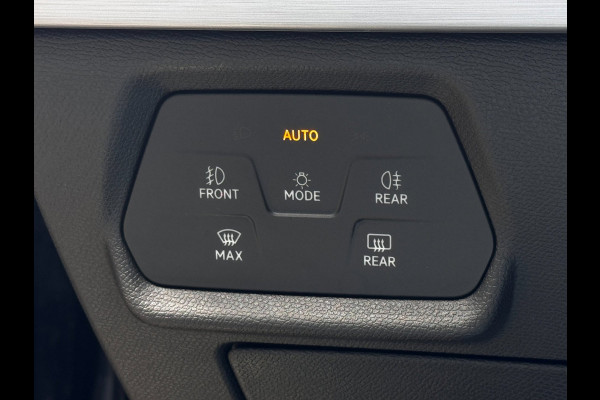 Seat Leon Sportstourer 1.5 eTSI FR Business Intense 150 PK | Schuif-Kantel Dak | NL-Auto | Camera | Beats Audio | Virtual Cockpit