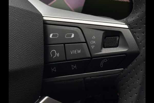 Seat Leon Sportstourer 1.5 eTSI FR Business Intense 150 PK | Schuif-Kantel Dak | NL-Auto | Camera | Beats Audio | Virtual Cockpit