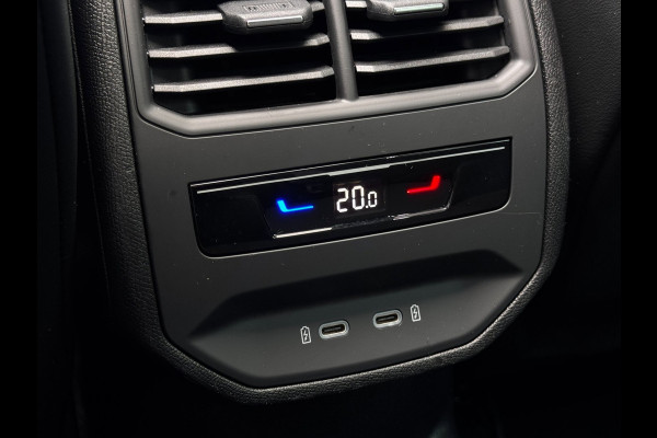 Seat Leon Sportstourer 1.5 eTSI FR Business Intense 150 PK | Schuif-Kantel Dak | NL-Auto | Camera | Beats Audio | Virtual Cockpit
