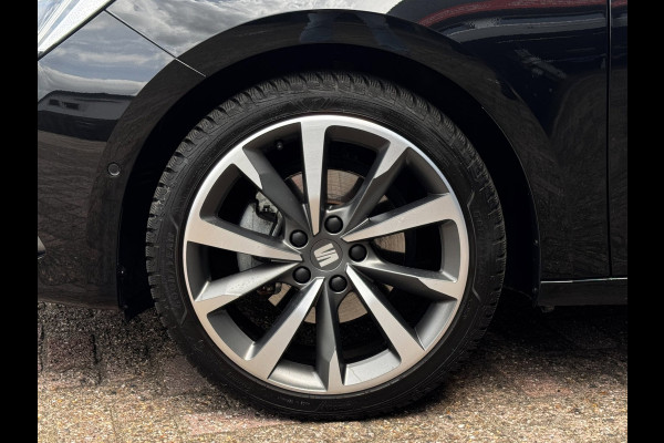 Seat Leon Sportstourer 1.5 eTSI FR Business Intense 150 PK | Schuif-Kantel Dak | NL-Auto | Camera | Beats Audio | Virtual Cockpit