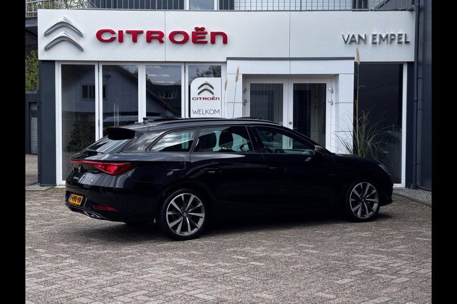 Seat Leon Sportstourer 1.5 eTSI FR Business Intense 150 PK | Schuif-Kantel Dak | NL-Auto | Camera | Beats Audio | Virtual Cockpit