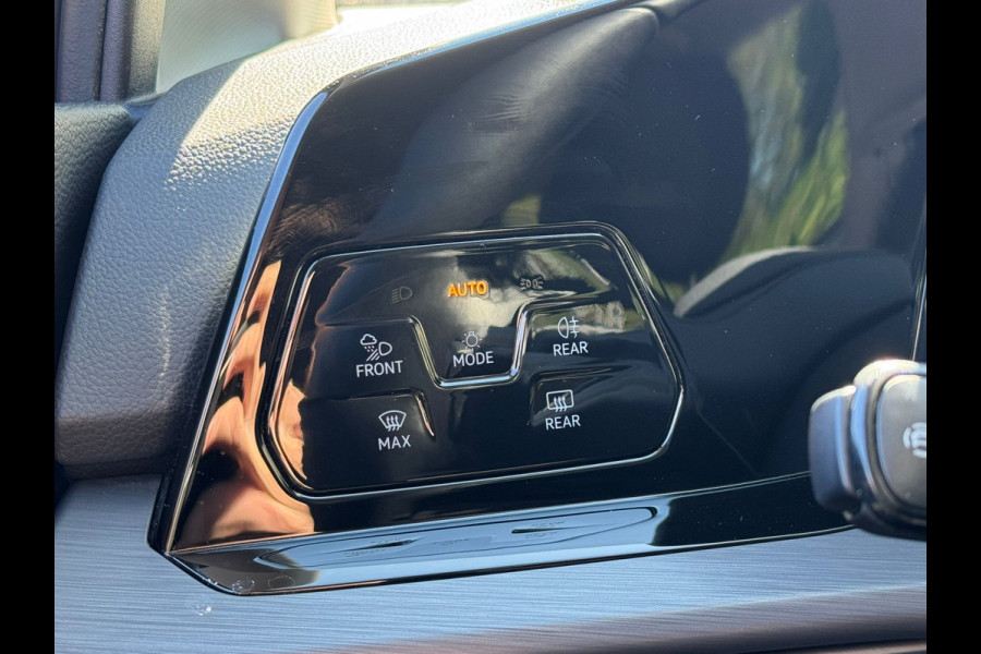 Volkswagen Golf eHybrid PHEV 204PK DSG STYLE CAMERA/CARPLAY/STUURVERW.