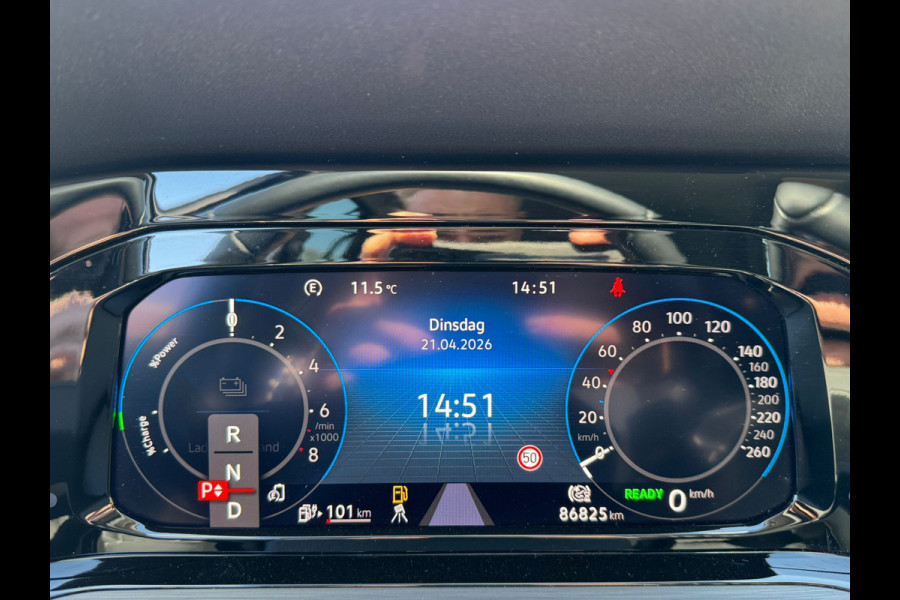Volkswagen Golf eHybrid PHEV 204PK DSG STYLE CAMERA/CARPLAY/STUURVERW.