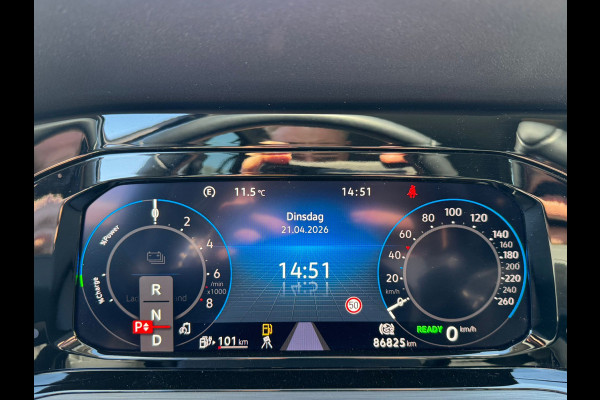 Volkswagen Golf eHybrid PHEV 204PK DSG STYLE CAMERA/CARPLAY/STUURVERW.