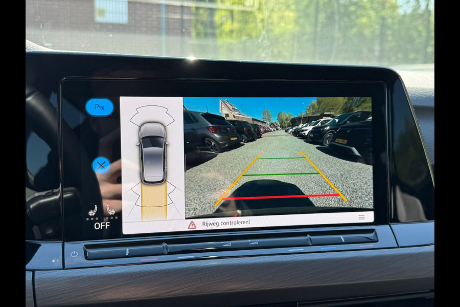 Volkswagen Golf eHybrid PHEV 204PK DSG STYLE CAMERA/CARPLAY/STUURVERW.