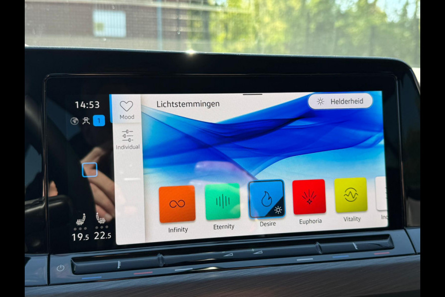 Volkswagen Golf eHybrid PHEV 204PK DSG STYLE CAMERA/CARPLAY/STUURVERW.