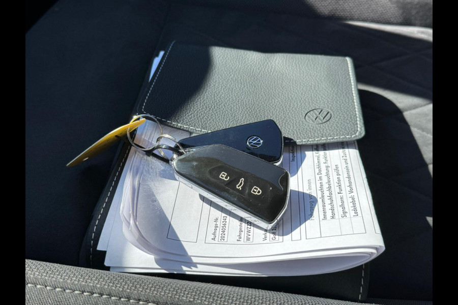 Volkswagen Golf eHybrid PHEV 204PK DSG STYLE CAMERA/CARPLAY/STUURVERW.