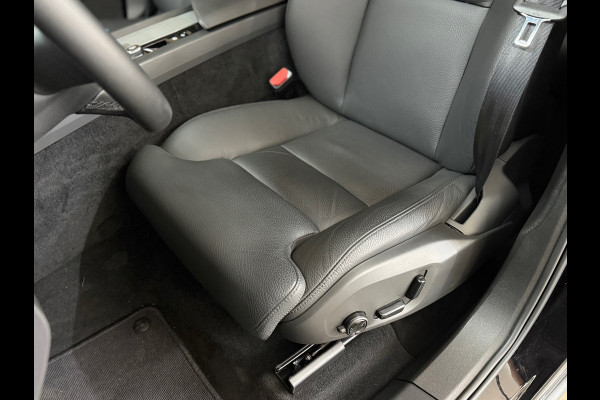 Volvo XC60 2.0 T6 Plug-in hybrid AWD Plus Dark | Pano | Winterpakket | Trekhaak elektr.| 360 camera | 20Inch | BOMVOL