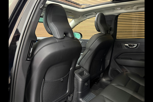 Volvo XC60 2.0 T6 Plug-in hybrid AWD Plus Dark | Pano | Winterpakket | Trekhaak elektr.| 360 camera | 20Inch | BOMVOL