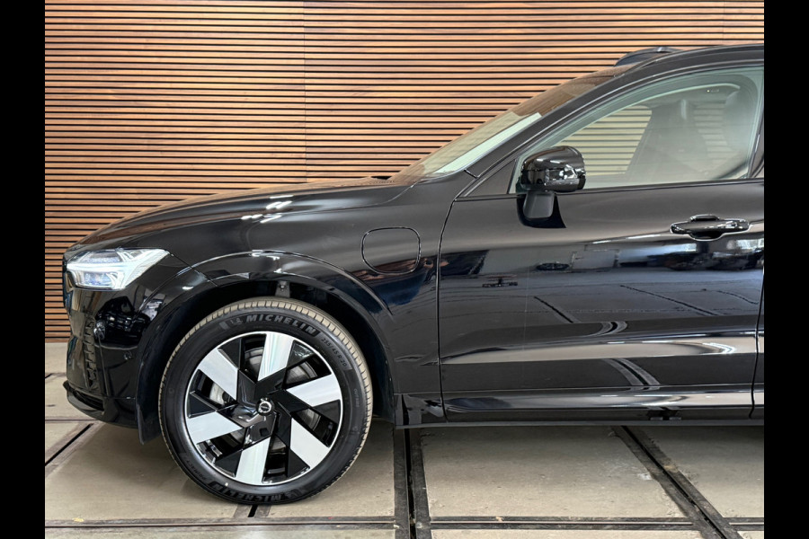 Volvo XC60 2.0 T6 Plug-in hybrid AWD Plus Dark | Pano | Winterpakket | Trekhaak elektr.| 360 camera | 20Inch | BOMVOL
