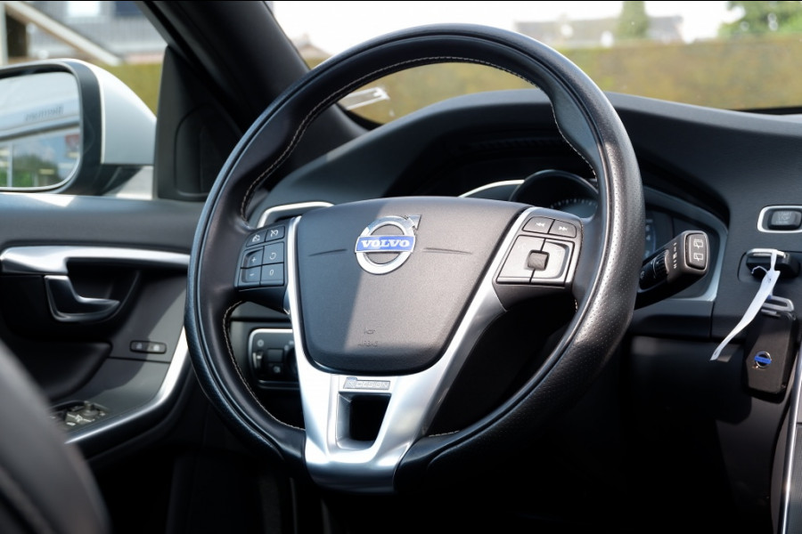 Volvo V60 2.0 T4 Bus. Sport / INCL. 12mnd BOVAG / schuif-Kantel dak
