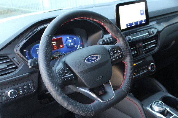 Ford Kuga 2.5-225pk PHEV ST-Line X. Luxe hybride rijden voor een reëel bedrag ! Trekhaak, Winter Pack, Cruise Contol, Climate Control, Camera