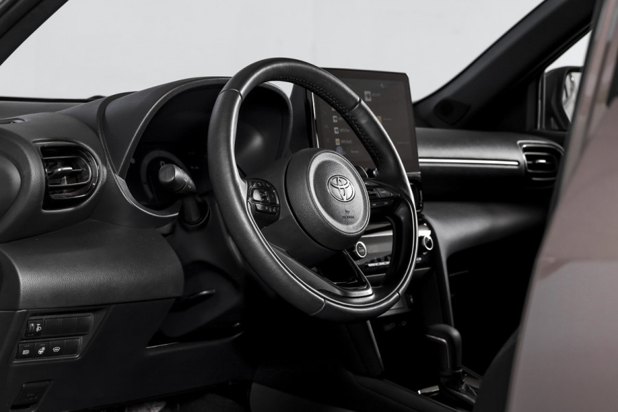 Toyota Yaris Cross 1.5 Hybrid 115 Dynamic | Dig.Cockpit | Adapt.Cruise | Stoel-+stuurverwarming | Camera | PDC | NAV+App.Connect | Auto.Airco | LM 17" | 4662