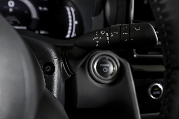 Toyota Yaris Cross 1.5 Hybrid 115 Dynamic | Dig.Cockpit | Adapt.Cruise | Stoel-+stuurverwarming | Camera | PDC | NAV+App.Connect | Auto.Airco | LM 17" | 4662