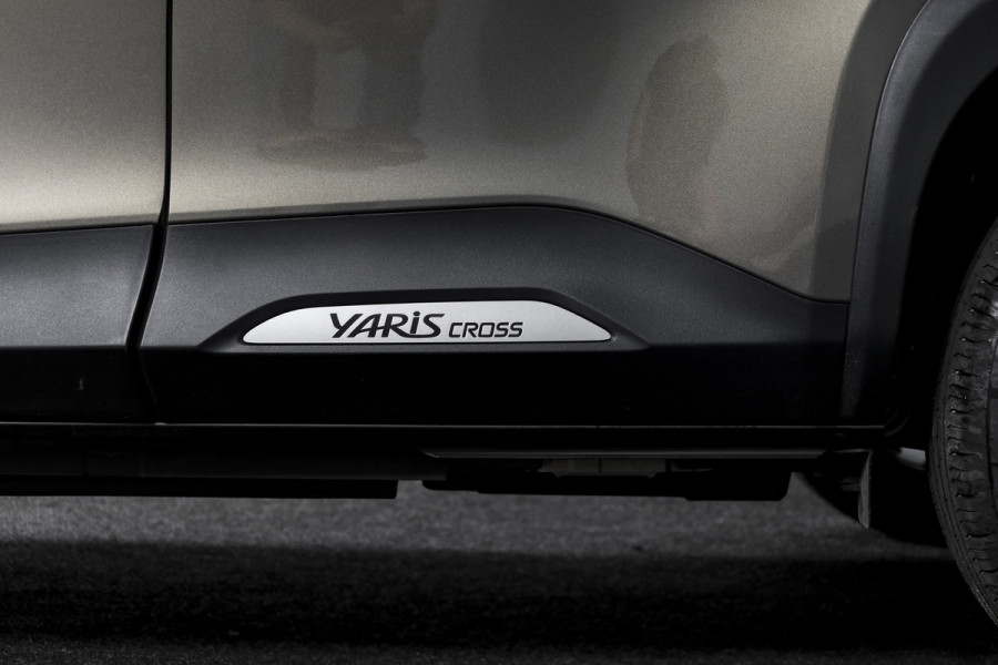 Toyota Yaris Cross 1.5 Hybrid 115 Dynamic | Dig.Cockpit | Adapt.Cruise | Stoel-+stuurverwarming | Camera | PDC | NAV+App.Connect | Auto.Airco | LM 17" | 4662