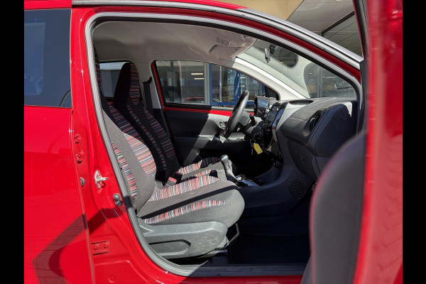 Citroën C1 1.0 VTi Shine | Carplay | Achteruitrijcamera | L.M. Velgen | Airco