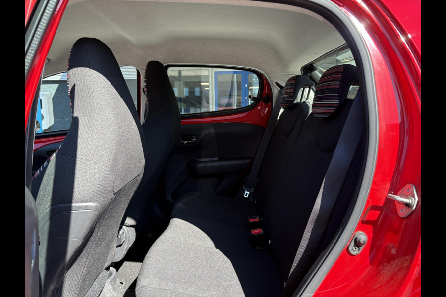 Citroën C1 1.0 VTi Shine | Carplay | Achteruitrijcamera | L.M. Velgen | Airco