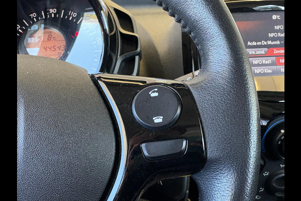 Citroën C1 1.0 VTi Shine | Carplay | Achteruitrijcamera | L.M. Velgen | Airco