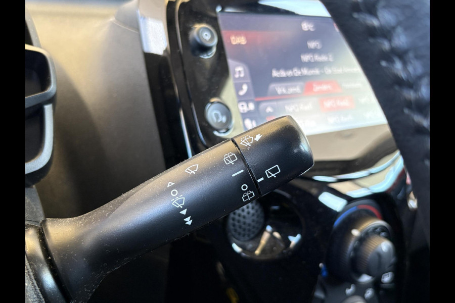 Citroën C1 1.0 VTi Shine | Carplay | Achteruitrijcamera | L.M. Velgen | Airco