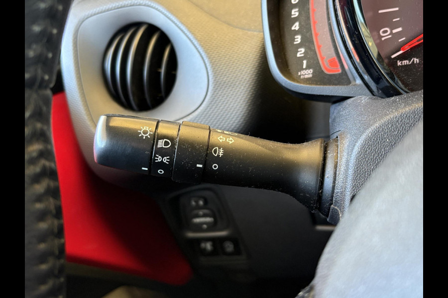 Citroën C1 1.0 VTi Shine | Carplay | Achteruitrijcamera | L.M. Velgen | Airco
