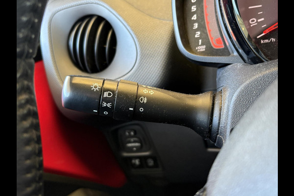 Citroën C1 1.0 VTi Shine | Carplay | Achteruitrijcamera | L.M. Velgen | Airco