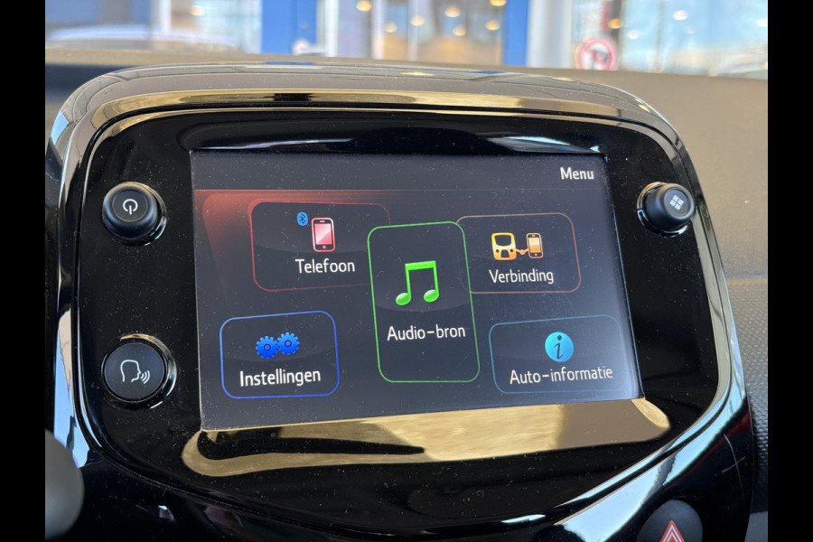 Citroën C1 1.0 VTi Shine | Carplay | Achteruitrijcamera | L.M. Velgen | Airco