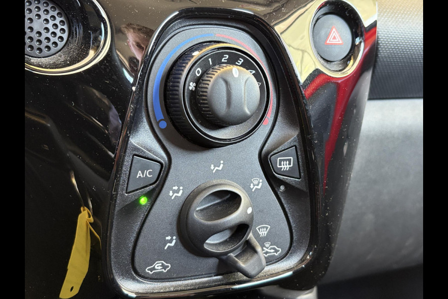 Citroën C1 1.0 VTi Shine | Carplay | Achteruitrijcamera | L.M. Velgen | Airco