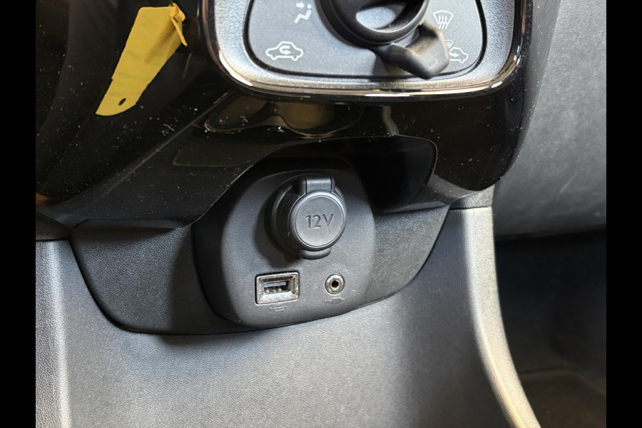 Citroën C1 1.0 VTi Shine | Carplay | Achteruitrijcamera | L.M. Velgen | Airco